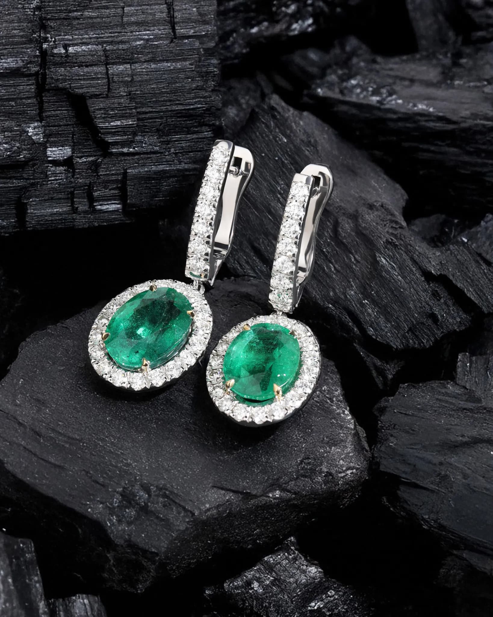 Сережки з натуральними смарагдами з білого золота Royal Emerald E29 18K, фото 3