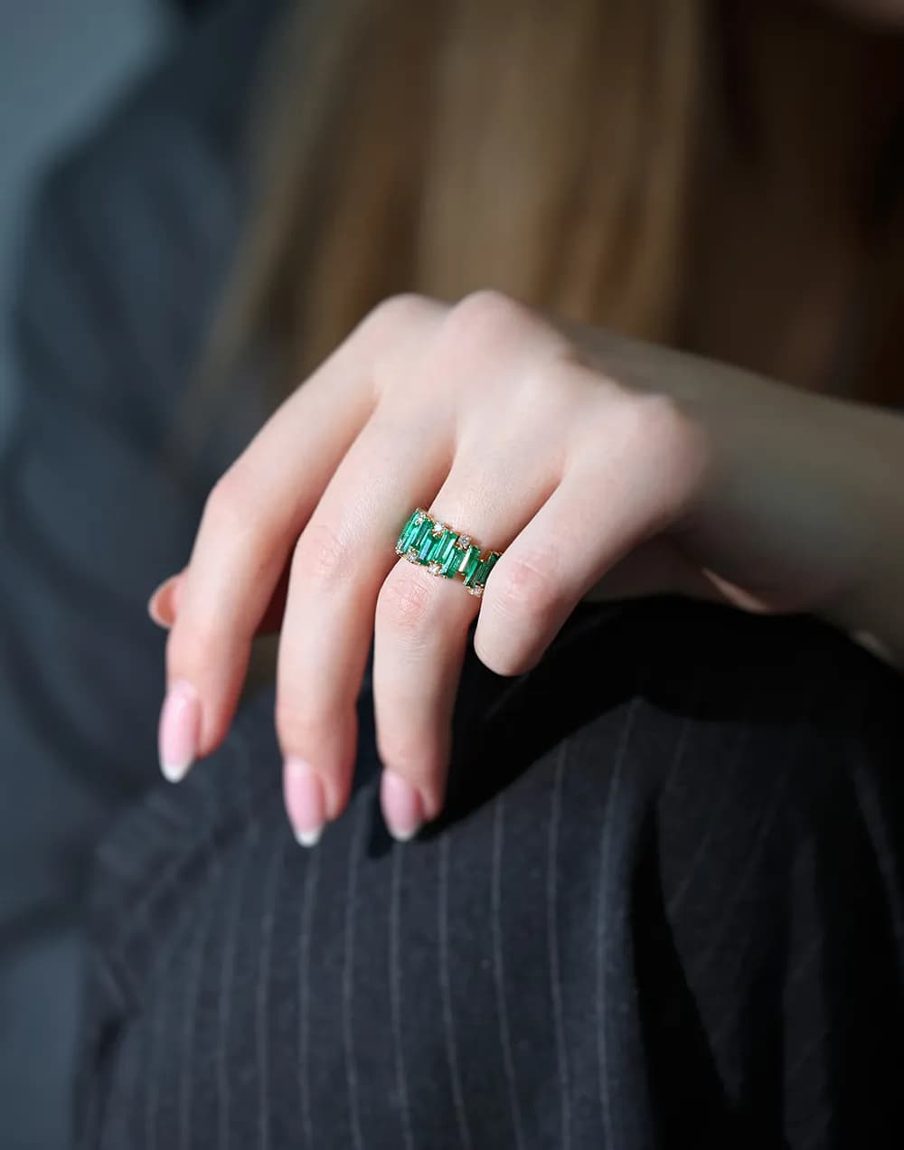 Перстень зі смарагдами з жовтого золота Долина Панджшер R41