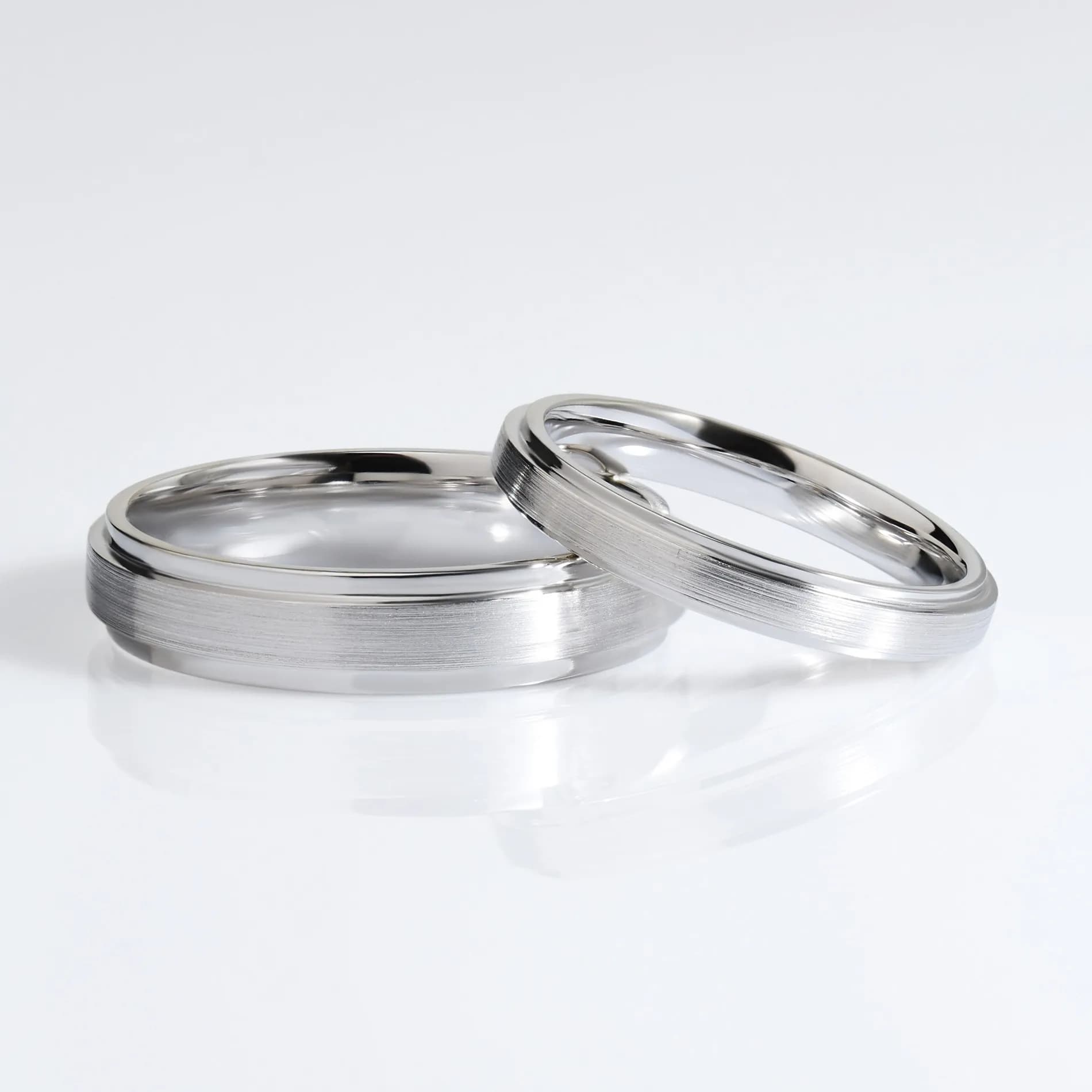 Обручка з білого золота з матуванням D`Amore 2  5mm (20)