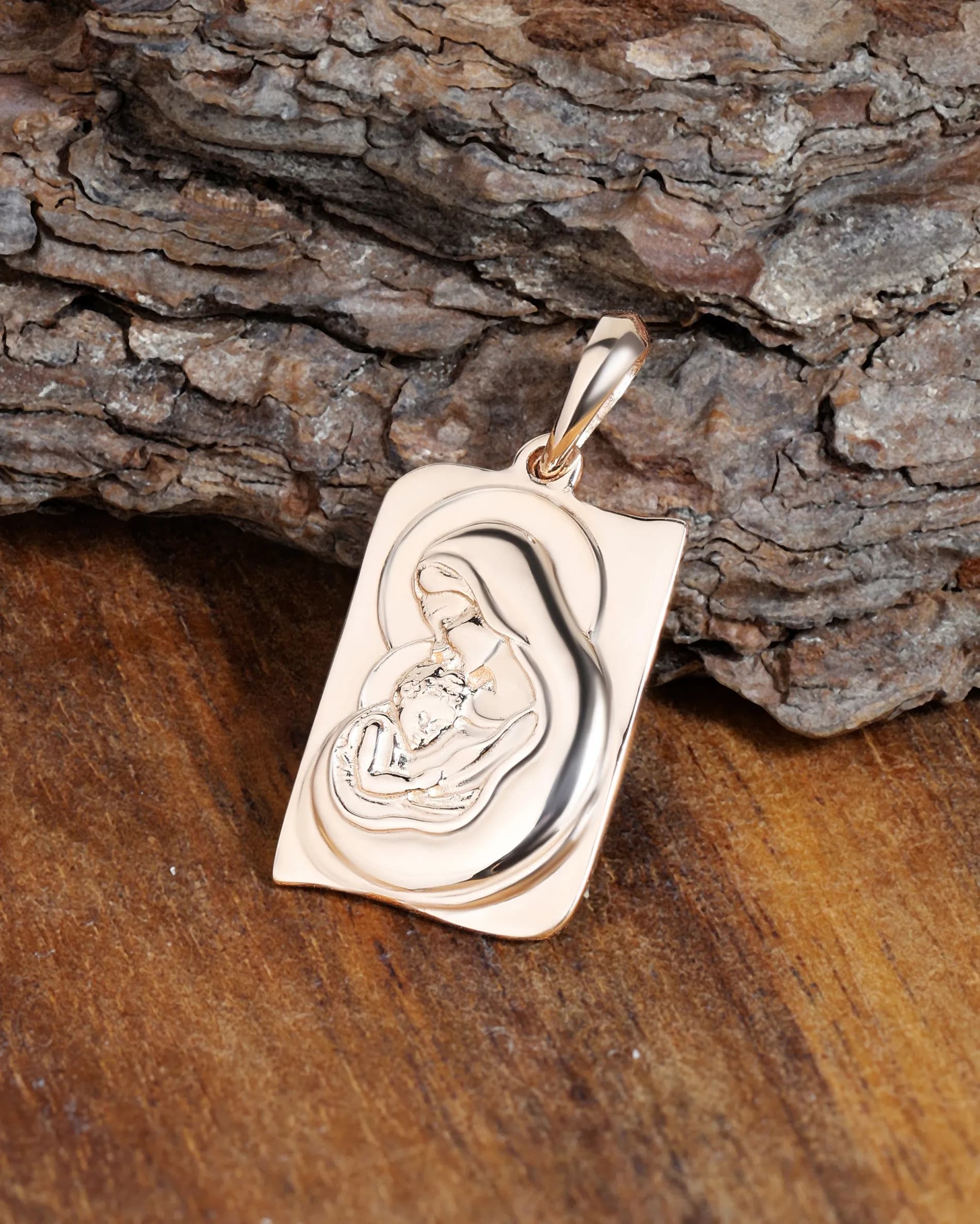 Медальйон Богородиці з дитям D P10-2654