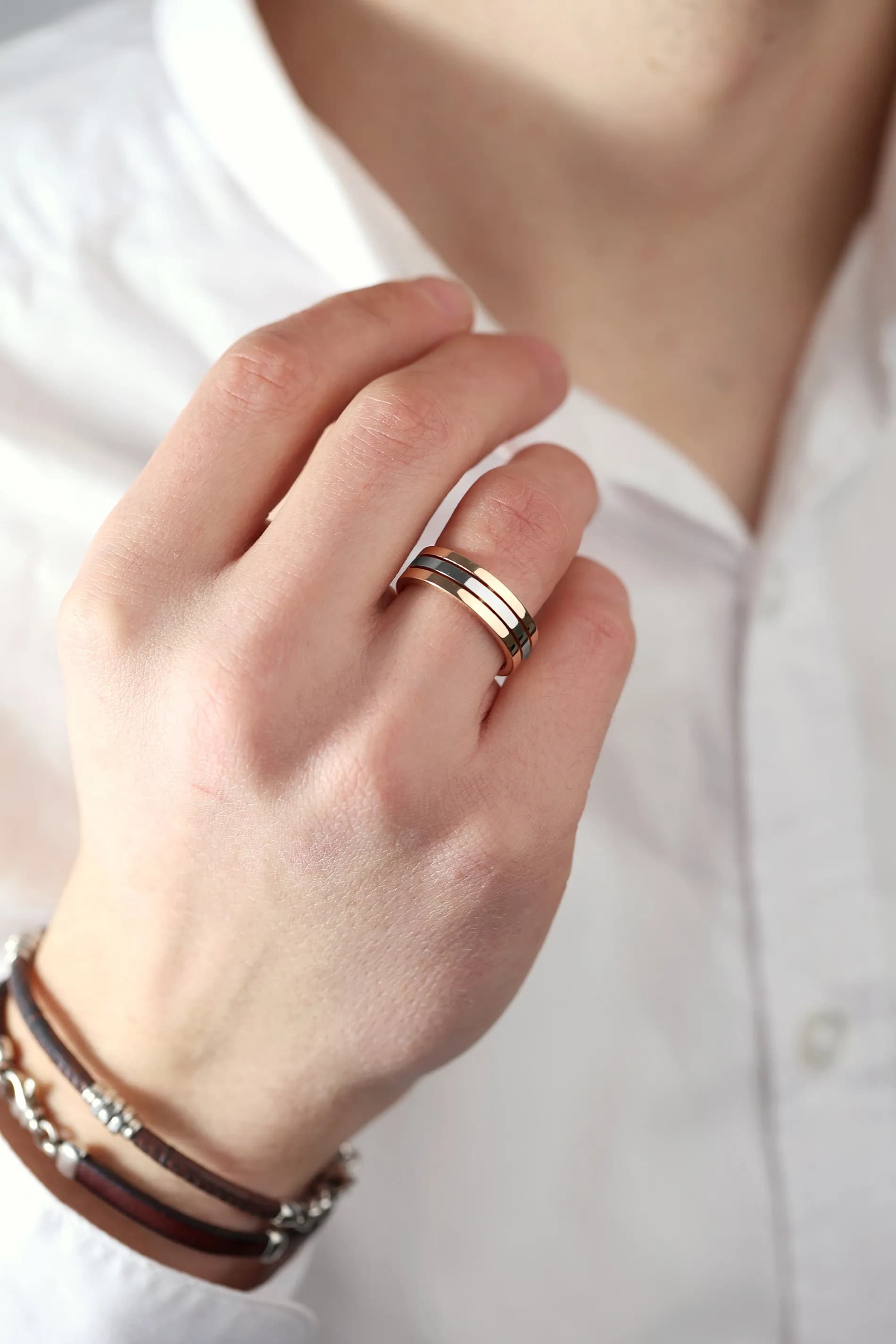 Обручка з комбінованого золота 300-0186 (19,5)