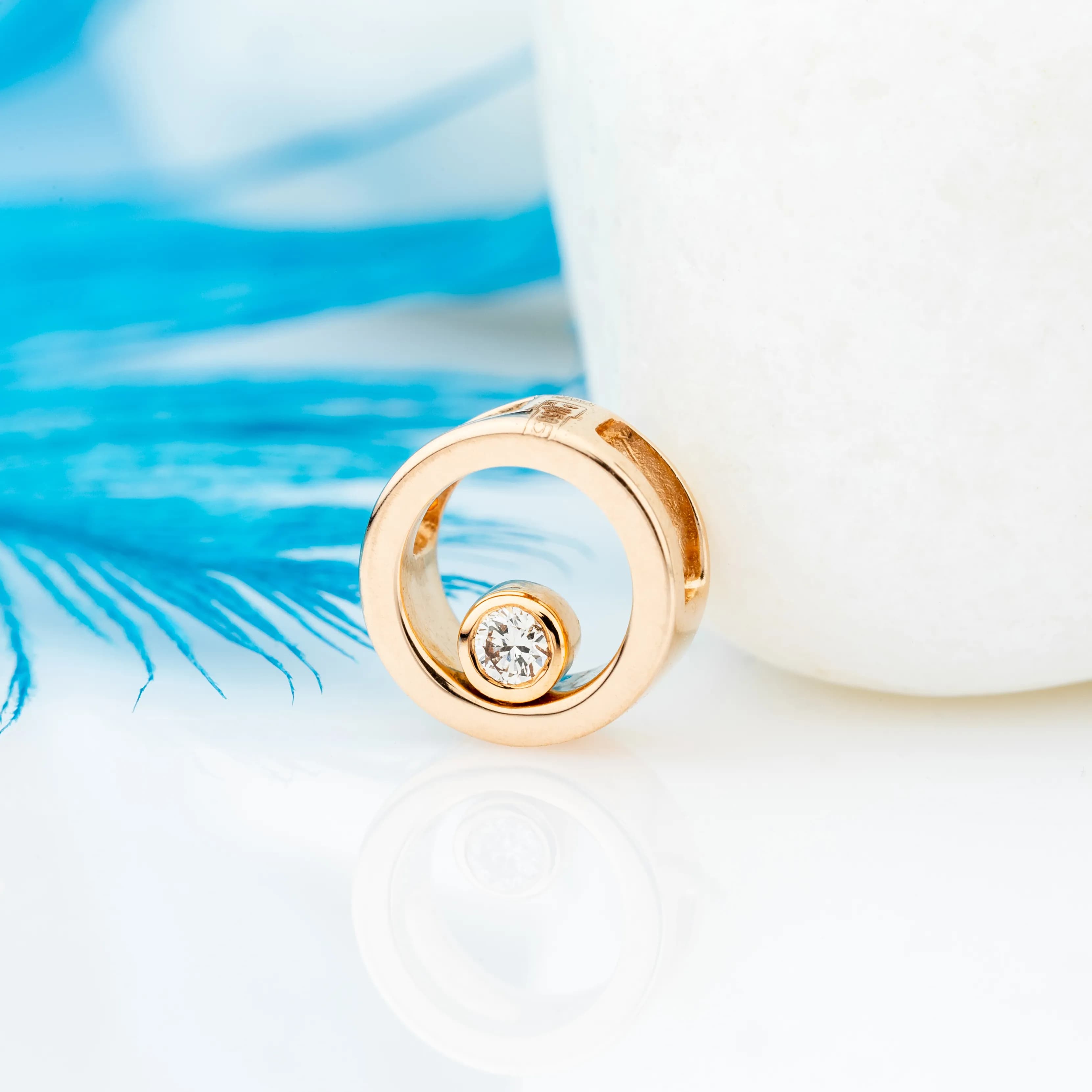 Підвіска з діамантом "Погляд" з червоного золота 115-0736