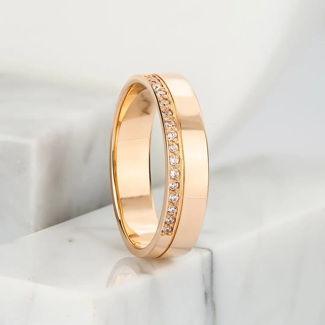 Обручка з куб. цирконами "Місячна дорога" з червоного золота 160-0105 (16,3)