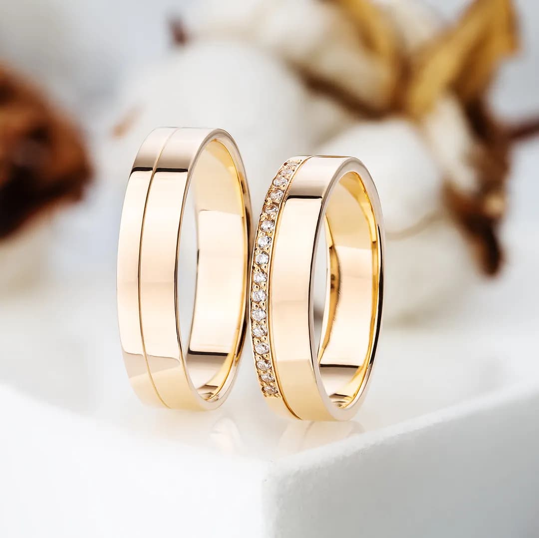 Обручка з куб. цирконами "Місячна дорога" з червоного золота 160-0105 (16,3)