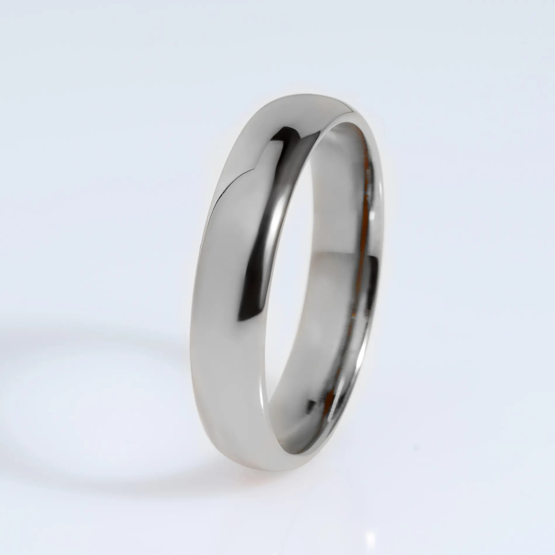 Обручка класична комфорт з білого золота 4 мм. 200-0440 (15,5)