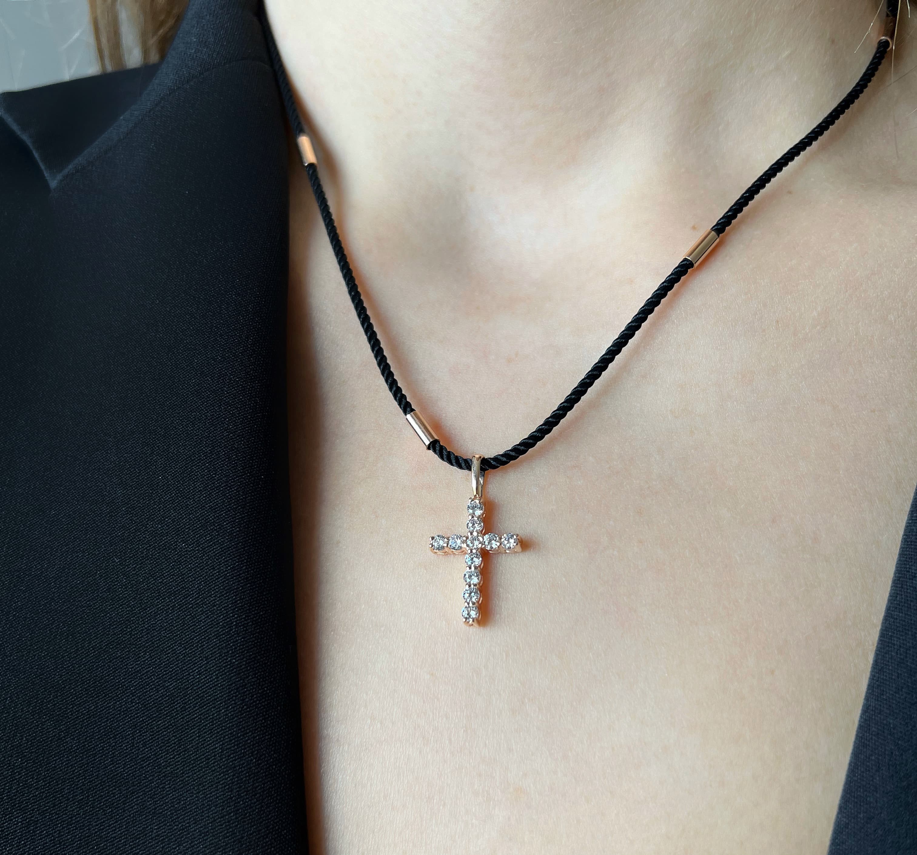 Хрестик з куб. цирконами "Brillare" з червоного золота 165-0742,02