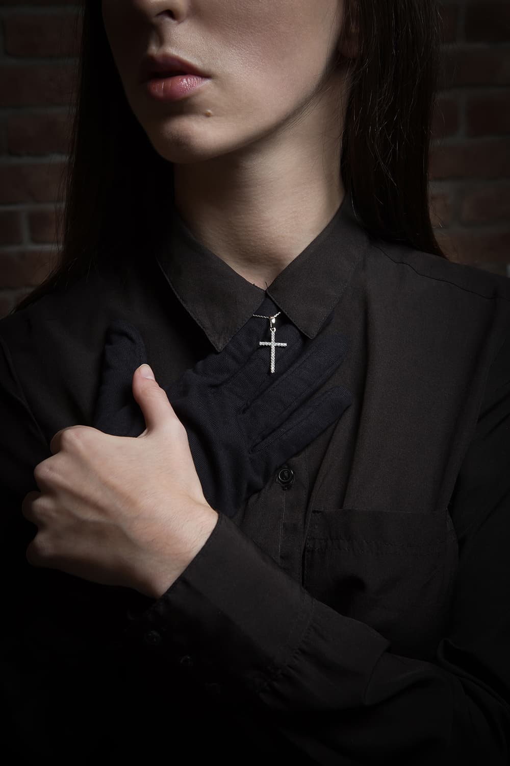 Хрестик з куб. цирконами з білого золота 265-0904