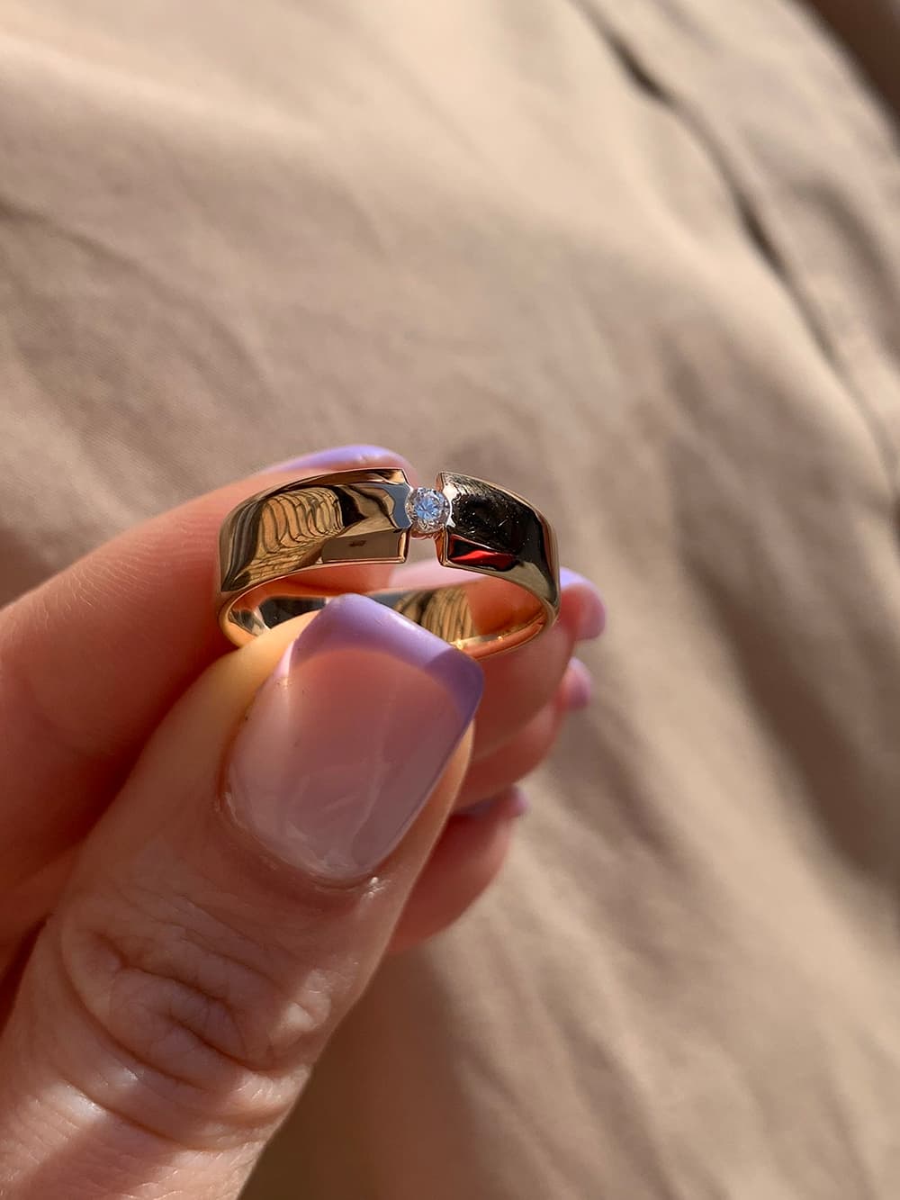 Обручка з куб. цирконієм "Butterfly" з червоного золота 160-0006 (17,5)