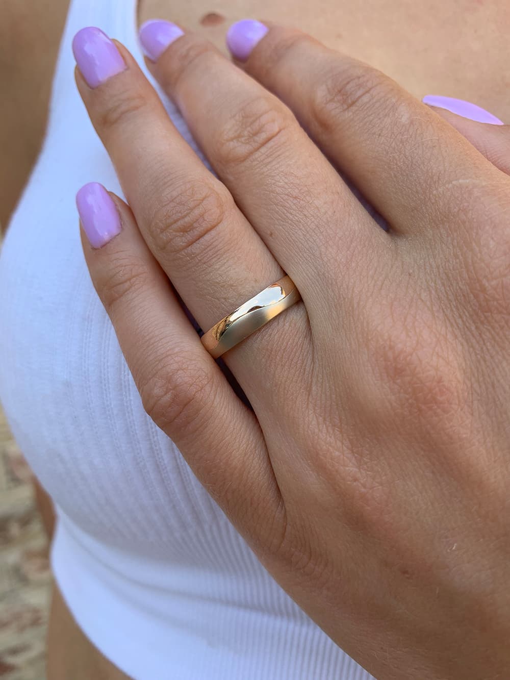 Обручка "Хвилі кохання" з комбінованого золота 300-0047 (20)